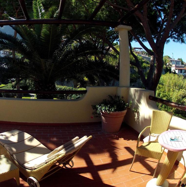 Park Hotel Terme Michelangelo Lacco Ameno  الغرفة الصورة