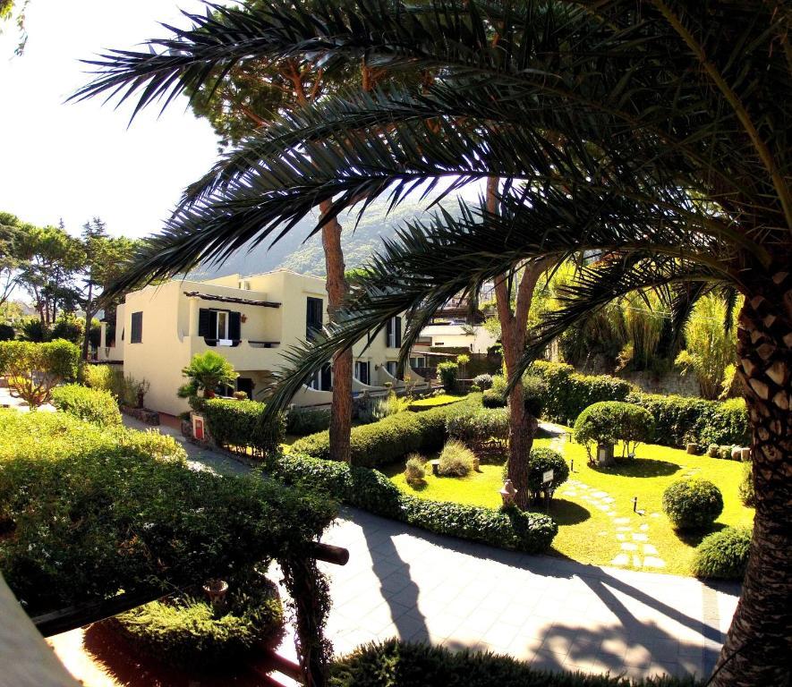 Park Hotel Terme Michelangelo Lacco Ameno  الغرفة الصورة